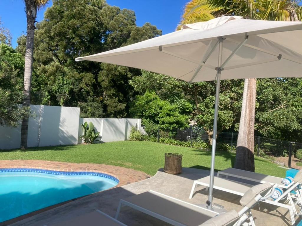Hotel Tonquani - Knysna Esterno foto
